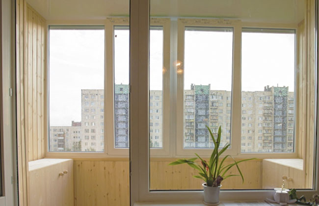 Остеклить балкон пластиковыми рамами: цены в Красноармейск Красноармейск