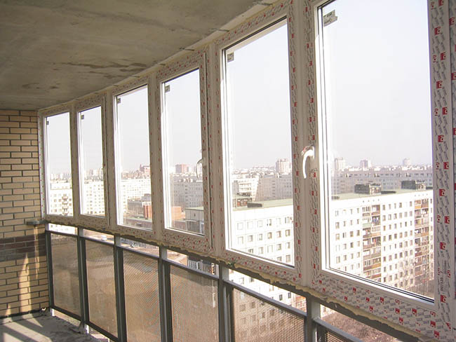 Недорогое остекление общего балкона Красноармейск